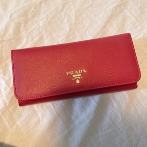 PRADA Saffiano Metal continental flap Wallet / Red